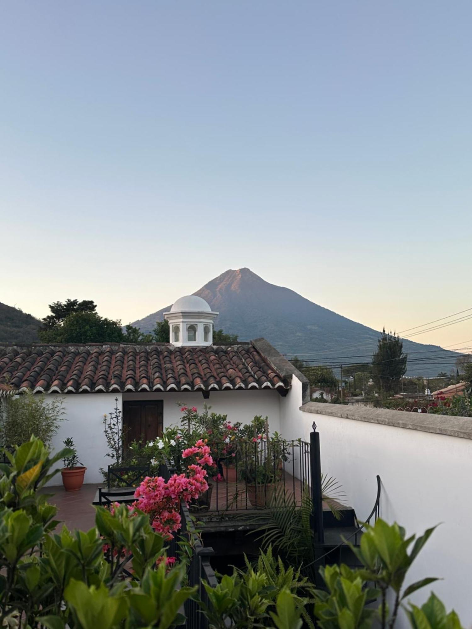 Casa Elena Bed and Breakfast Antigua Eksteriør billede